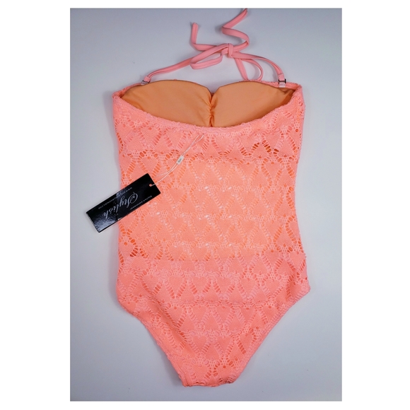 STYLISH Crochet Swimsuit - Picture 3 of 9